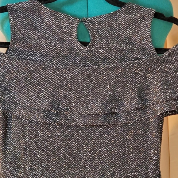 0109. Totally Packable, Easy to wear ~ Double Ruffle ~ & Sparkly! - Picture 4 of 10